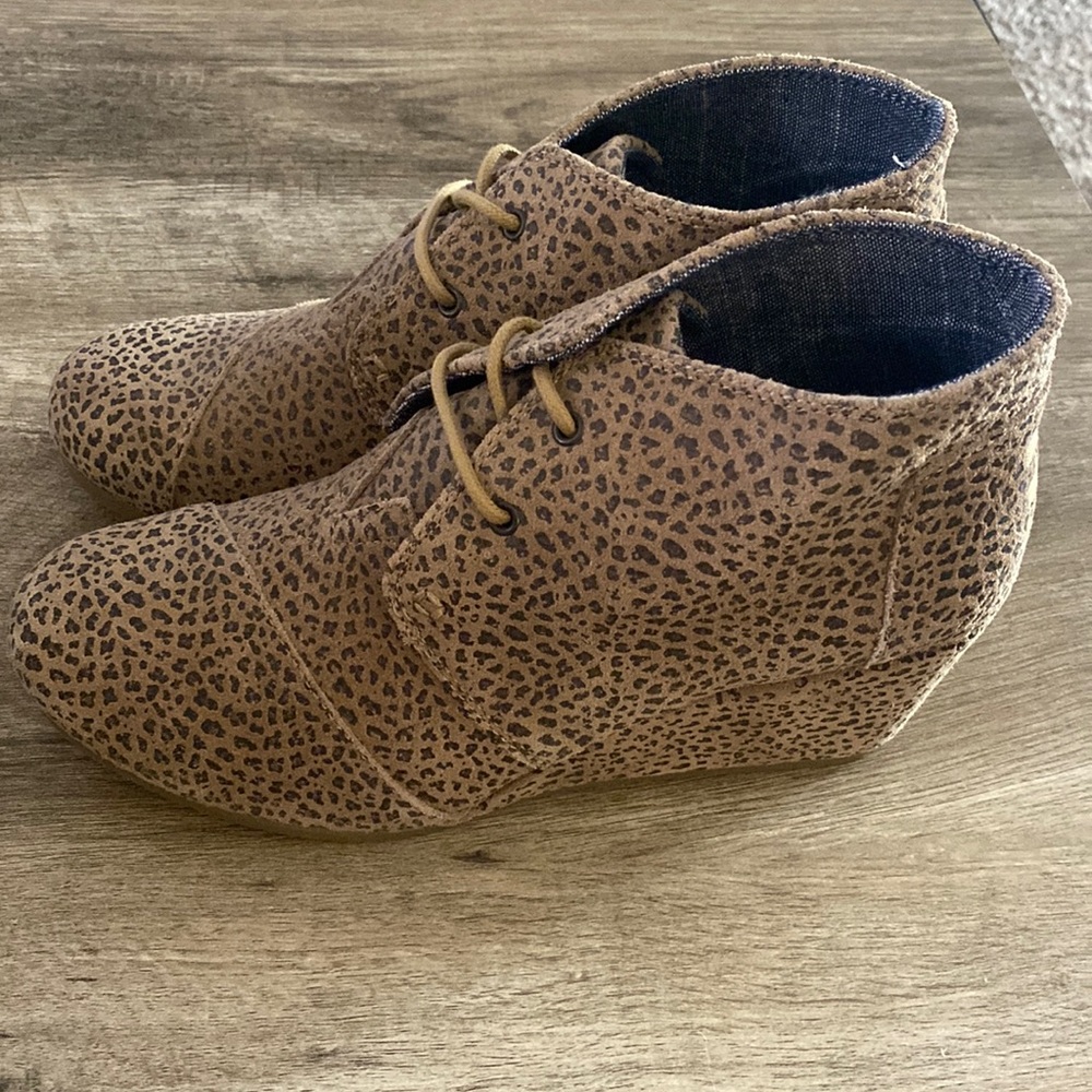 TOMS booties